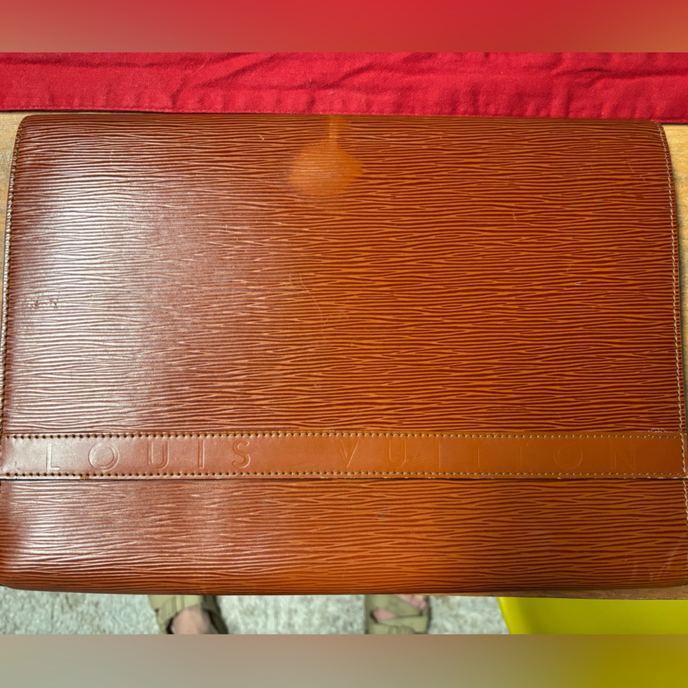 Louis Vuitton documents/laptop case